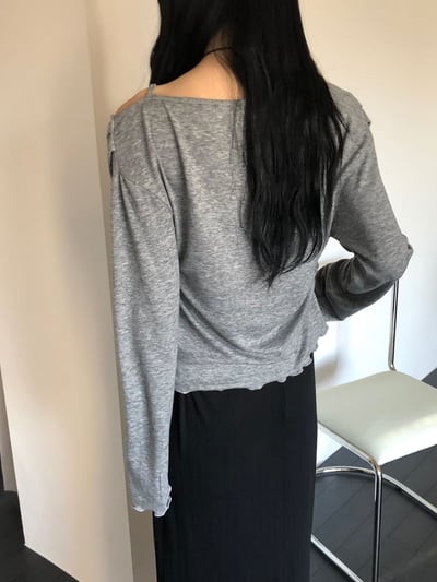 B03 微露肩假兩件上衣9