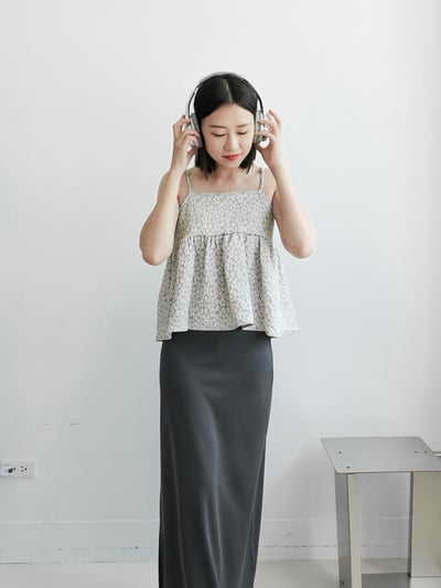 H17 背綁帶小花細肩上衣6