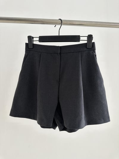 V10 簡約修身直筒西短褲1