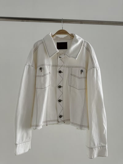 V08 不修邊單寧抽鬚外套6