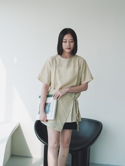 T07 簡約側綁設計上衣2