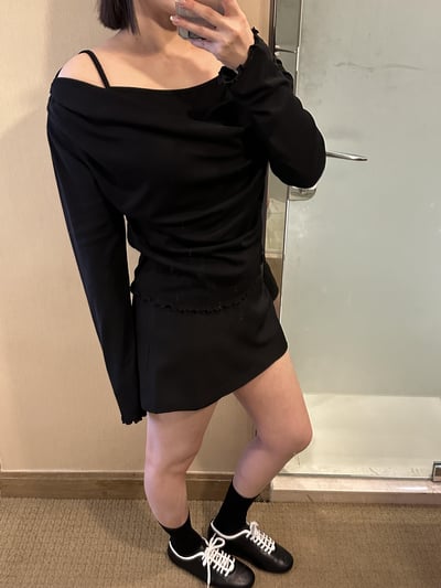 B03 微露肩假兩件上衣3