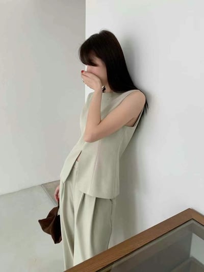 T06 開衩倒V西裝式套裝8