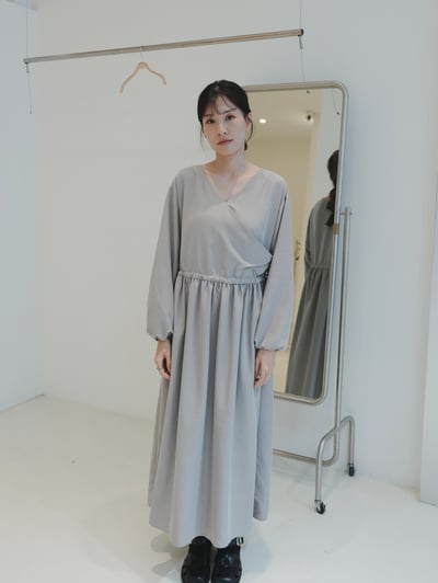 V02 前後兩穿式綁帶洋裝1