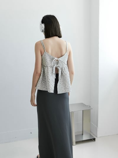 H17 背綁帶小花細肩上衣8