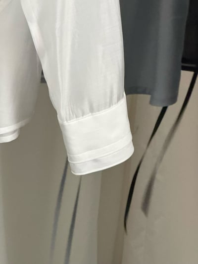 B09 微透光感隱約襯衫2