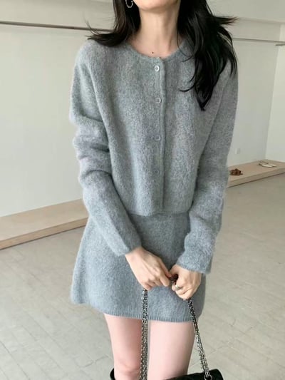 短毛圓領排釦針織衫＋鬆緊Ａ字短裙SET1