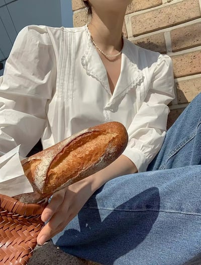 法式蕾絲滾邊翻領壓折襯衫5