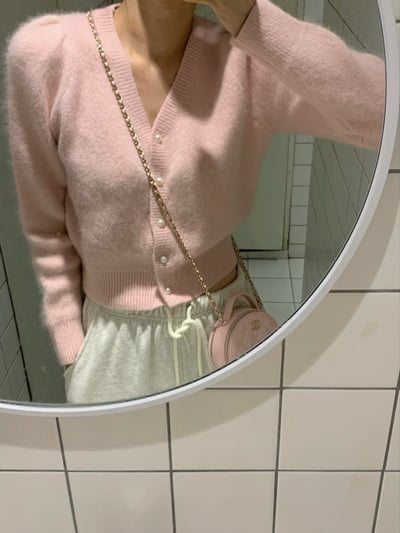 公主袖Ｖ領珍珠釦短毛針織衫3