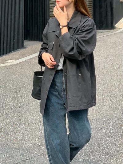 口袋造型落肩長版風衣外套6