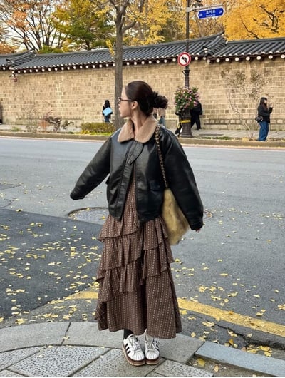 蕾絲V領小花刺繡斜邊層次蛋糕長洋9