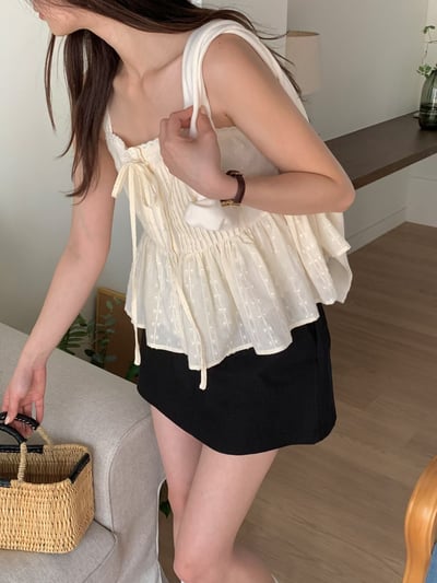 燒花蕾絲滾邊方領壓褶背心7