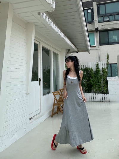 撞色假兩件挖背含罩杯棉質長洋8