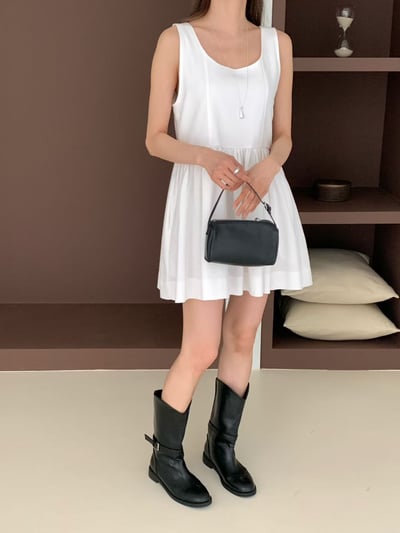 方領棉麻傘擺口袋背心短洋3