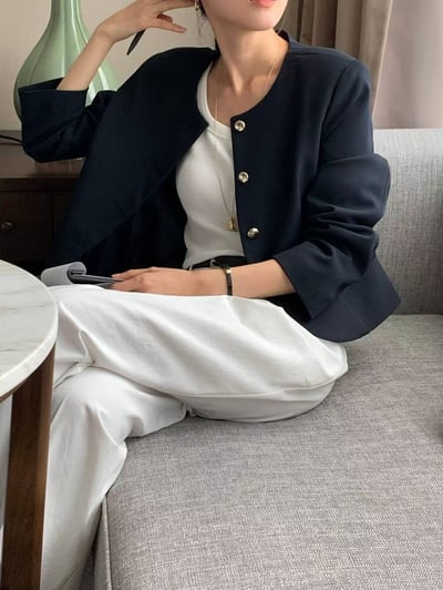 圓領微短版金釦西裝外套5