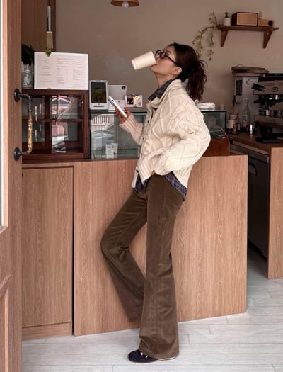 後口袋車標燈芯絨小喇叭褲1