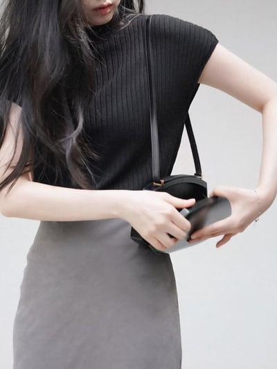 坑條針織包袖短上衣2