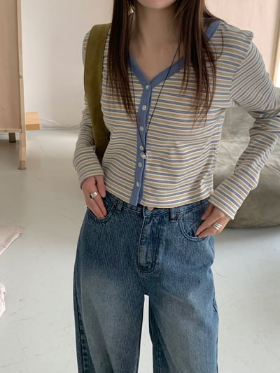 Y領撞色橫條紋排釦針織衫9