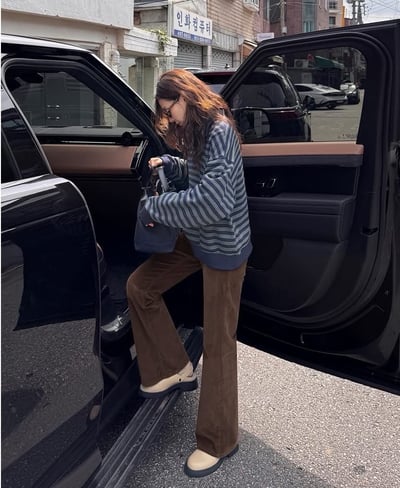 後口袋車標燈芯絨小喇叭褲9