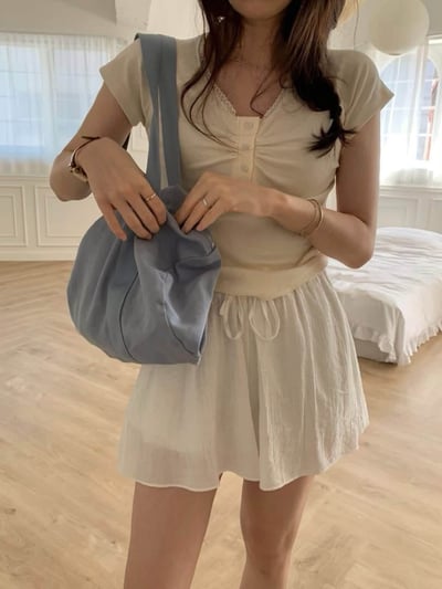 排扣蕾絲領抓皺造型上衣2