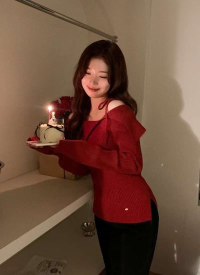 單肩綁結翻領金釦開衩針織衣4