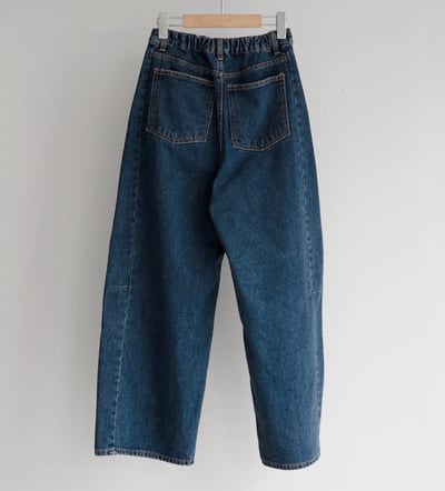 兩側壓線裁切寬版後鬆緊牛仔褲15