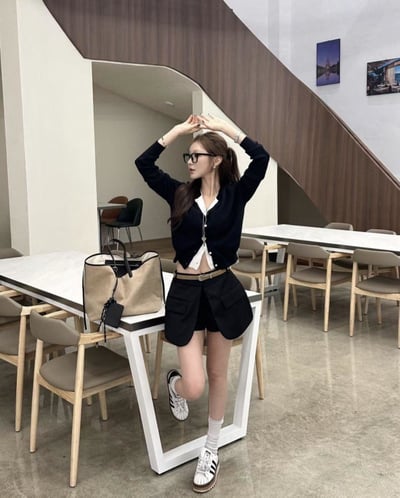 拼接色針織排釦長袖上衣4