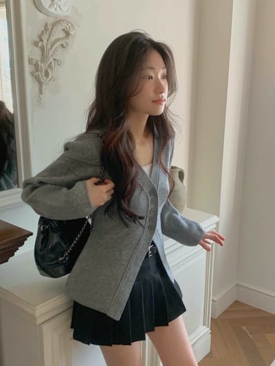 Ｖ領牌釦開衩下擺針織衣11