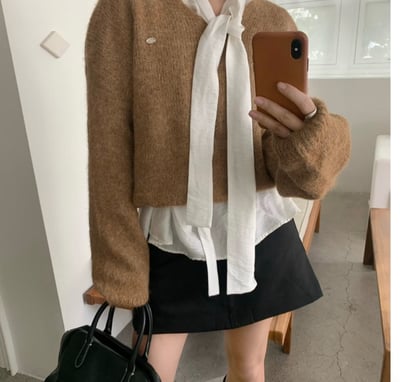 Ｖ領泡泡袖金牌logo厚款針織衣6