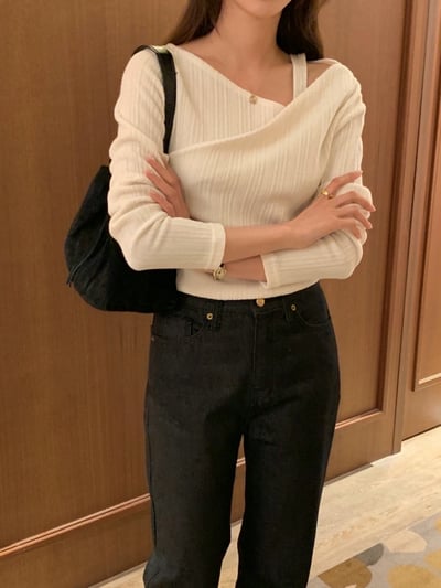 單肩交叉壓紋素色薄款Ｔ6