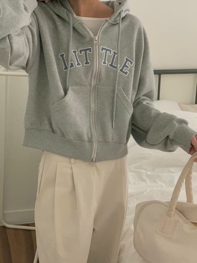 刺繡字母抽繩連帽外套1