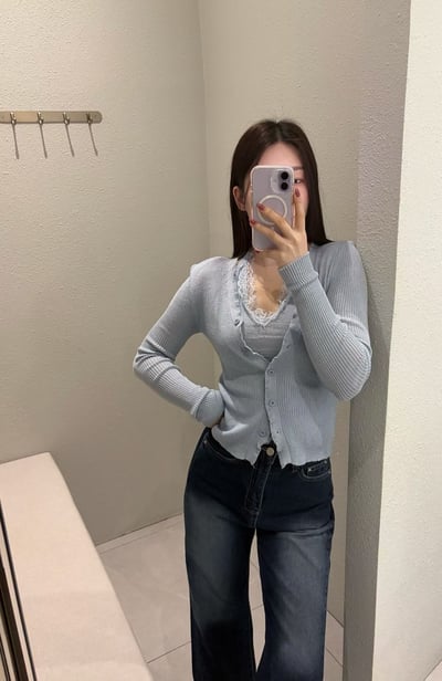 蕾絲滾邊背心＋排釦外套假兩件針織衫1