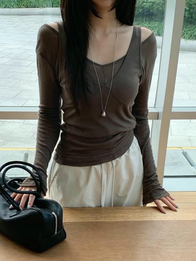 Ｖ領背心+透感薄款Ｔ兩件式SET2