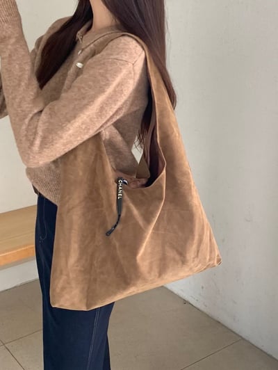 今年夯款！麂皮hobo肩背包5