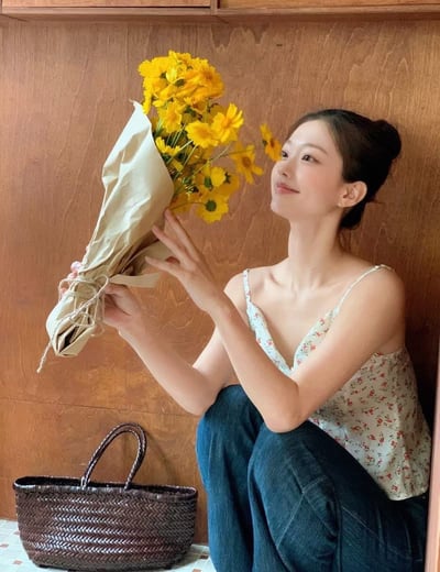 可愛小碎花V領背心11