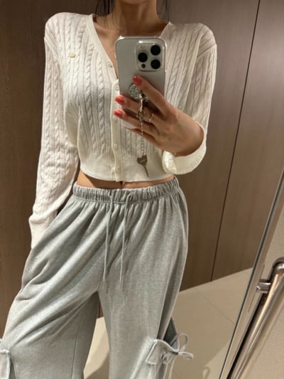 Ｖ領銀牌logo排釦麻花針織衫2