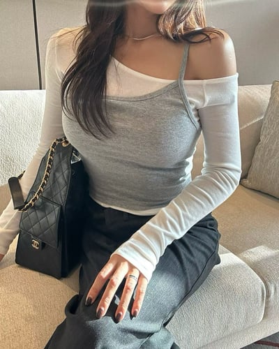 假兩件斜肩不規則雙層Ｔ6