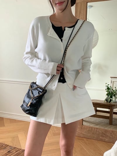 假兩件配色雙層排釦針織衫8