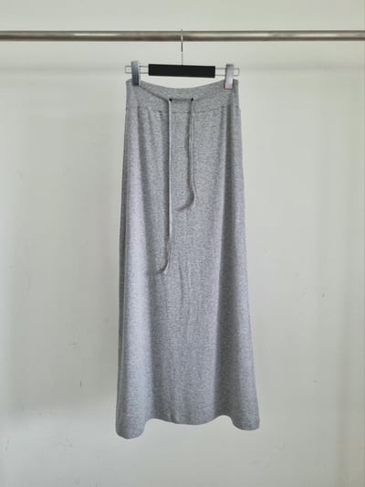 斜肩寬版短腰薄Ｔ+低腰抽繩長裙SET17