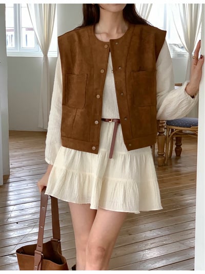 極簡圓領雙口袋麂皮背心3