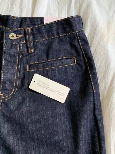 一字口袋車線壓紋直筒牛仔褲6