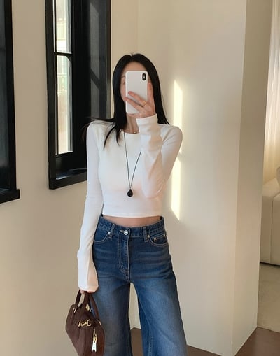 後挖背BRATOP彈力長袖短版Ｔ4