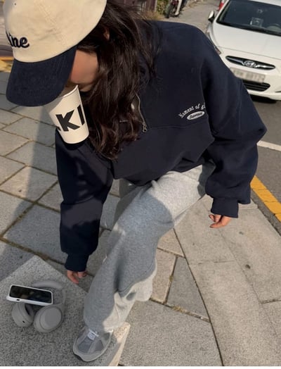 內刷毛刺繡logo拉鍊領大學Ｔ10