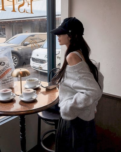 肩挖空Ｖ領接羅紋針織衣8