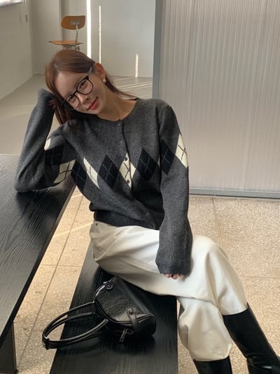 圓領配色菱格紋排釦針織衫4