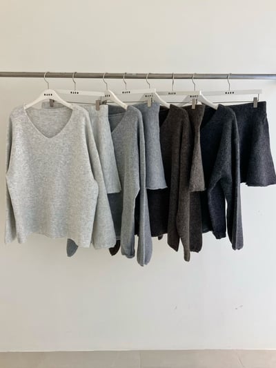 素色Ｖ領寬鬆針織衫＋針織短裙SET13