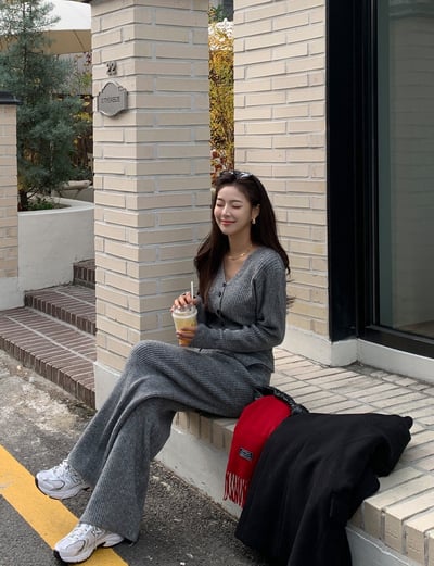 -2kg超顯瘦！Ｖ領坑紋針織衫+鬆緊長褲SET6