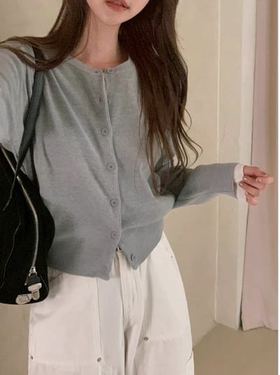 圓領精紡羊毛排釦短版小外套3