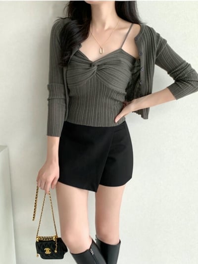 兩穿細坑條排釦罩衫＋扭結背心SET11