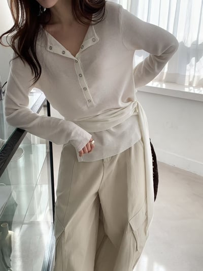 排釦領側綁結造型薄款Ｔ2